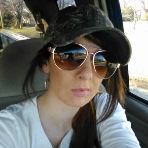 Meet your Posher, Kendra