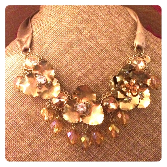 Loft statement necklace 💁💁