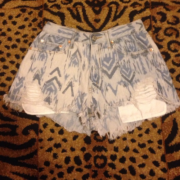 High wasted shorts