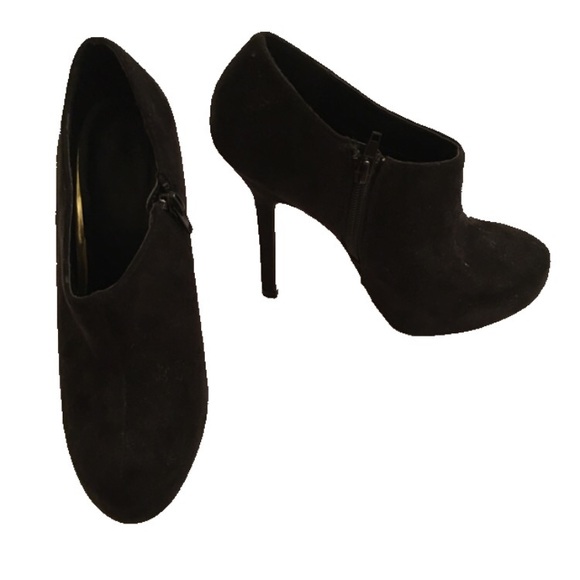 Black Shoe Booties
