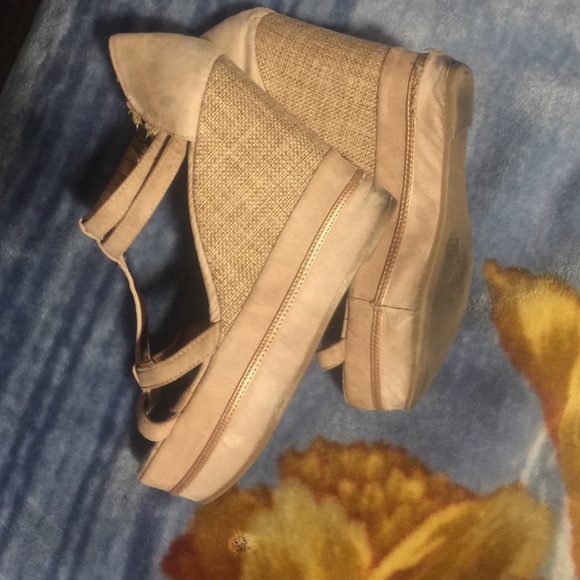 Sandals - Picture 4 of 4
