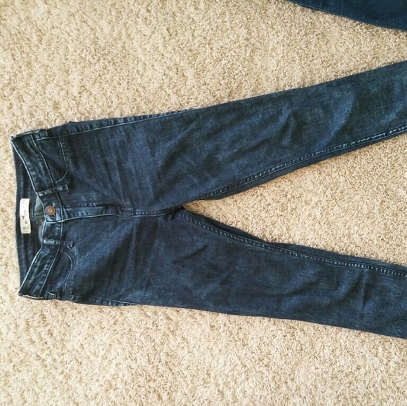 High Waisted Hollister Jeans!