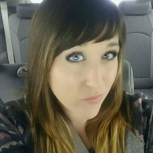 Meet your Posher, Roxanne