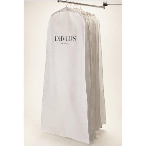 Garment bag (FREE WITH PURCHASE OF WEDDING DRESS!)
