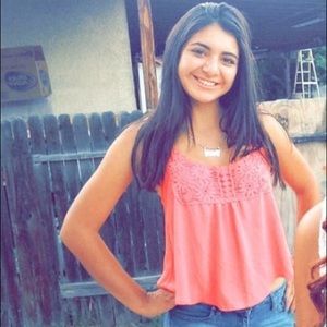 Meet your Posher, Yesenia