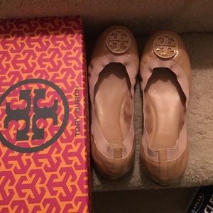 Tory burch caroline flats