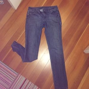 DL1961 premium denim jeans. Mid-rise skinny ankle.