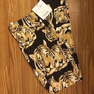 LuLaRoe Pants - LuLaRoe Tiger Leggings (one size-elastic waist) LuLaRoe Pants - LuLaRoe Tiger Leggings (one size-elastic waist)