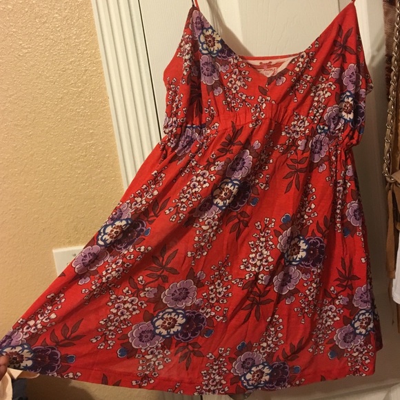 Free people. Flowy top.