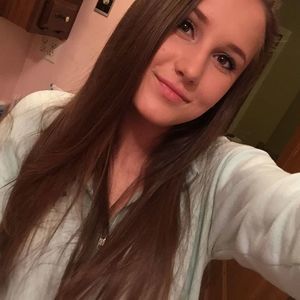 Meet your Posher, Hailey