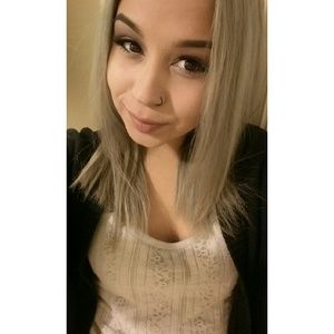 Meet your Posher, Selina