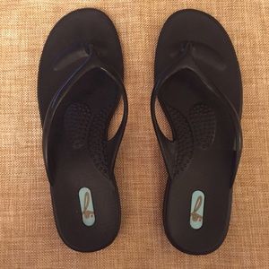 Black OKA-B sandal