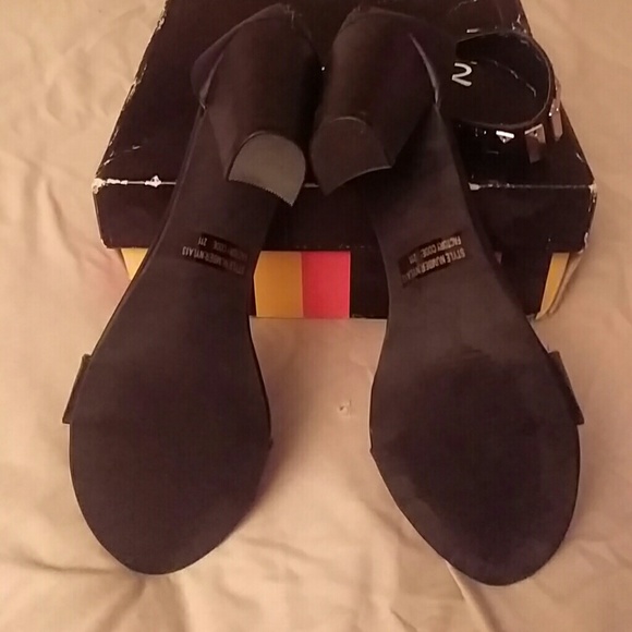 Women's Block Heel Sandals/Reduced - Picture 3 of 3