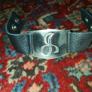 Adjustable J Bracelet