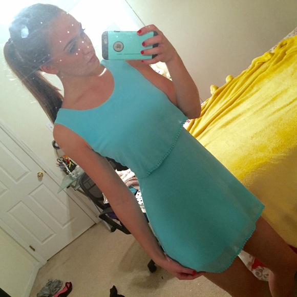 Sky blue layered dress - Picture 2 of 2