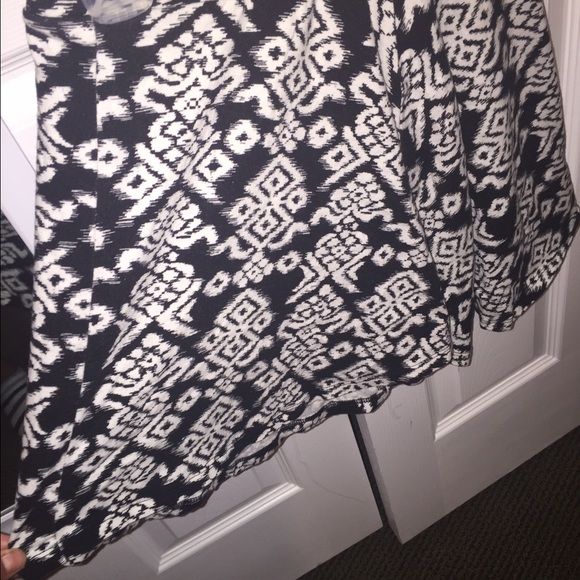 Patterned skater skirt - Picture 2 of 2