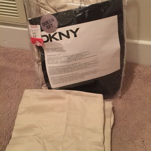 DKNY sheet set queen king