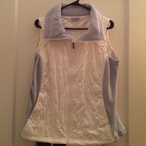 FINAL PRICE DROP. Columbia Vest. White & blue.