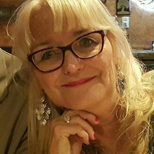 Meet your Posher, Debbie