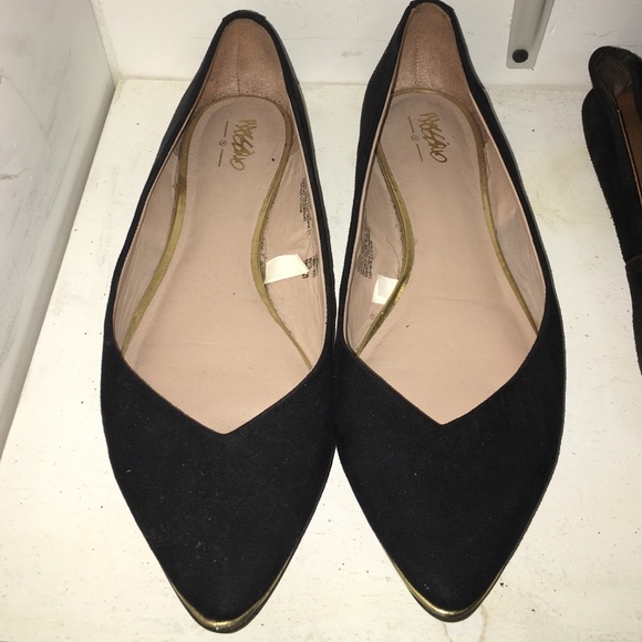 NEW Pointy Flats for Sale!