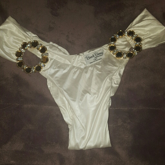 White show and tell bottom