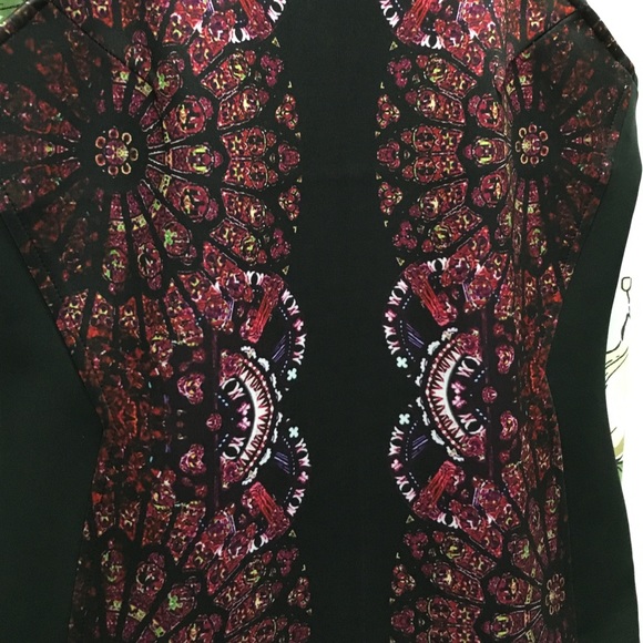 Tight black printed dress - Picture 2 of 3