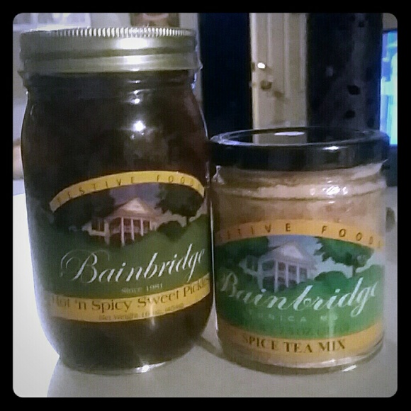jar a Bainbridge hot and spicy pickles and spice t - Picture 1 of 3