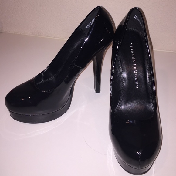 Chinese Laundry Black patent pumps size 8.5