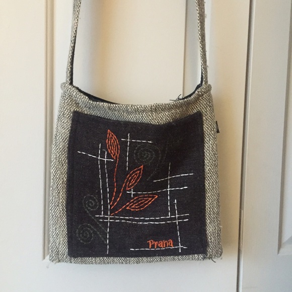 Long shoulder or cross body bag