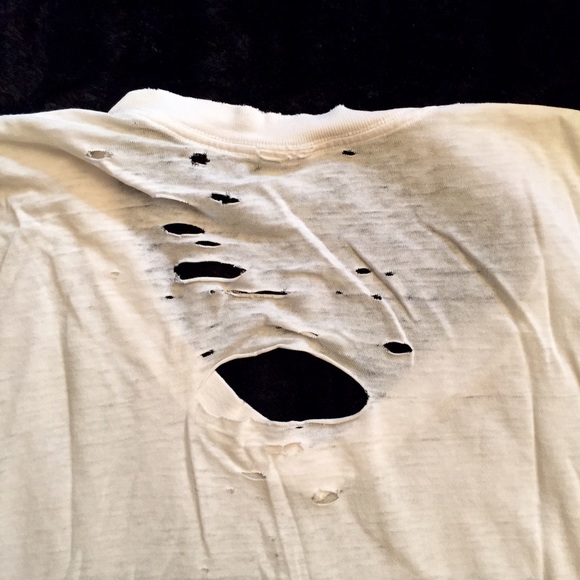 🚨SOLD 🚨THE SMITHS HATFUL IF HALLOW TEE - Picture 3 of 4