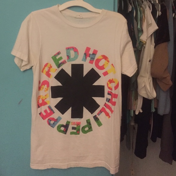 Red hot chili peppers tee shirt