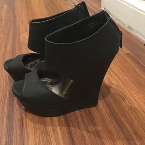 Very cute wedges