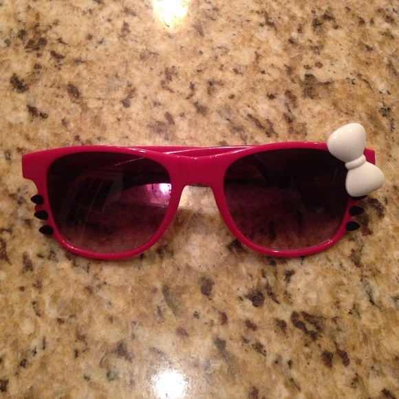 Hello Kitty Sunglasses
