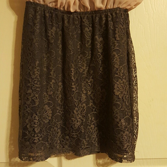 Speckless gray lace and blush dress - Picture 2 of 4