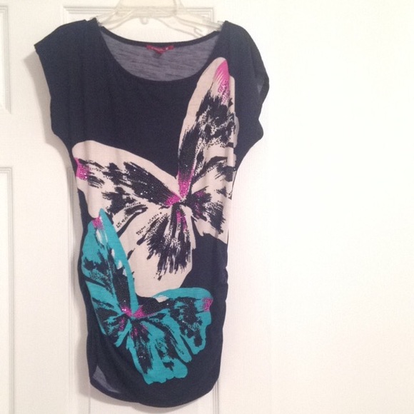 Super Pretty Side-Rushed Butterfly Shirt!