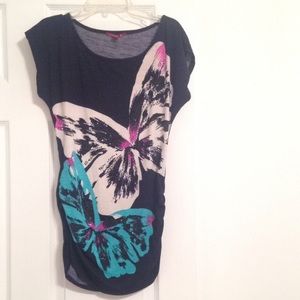 Super Pretty Side-Rushed Butterfly Shirt!