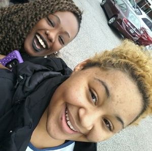 Meet your Posher, Ebony