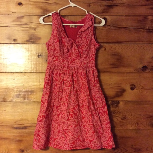 Red/white dress