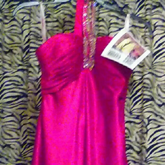 Prom or bridesmaid dress - Picture 2 of 3