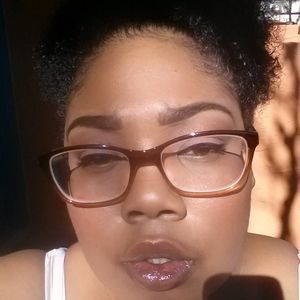 Meet your Posher, Sheena