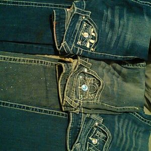 3 pair of true religion jeans 3 dif sizes 25 26 27