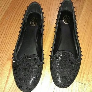 Sequin spiked flats ash