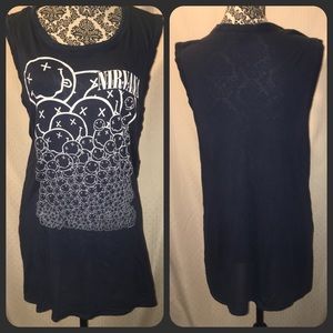 🎉 Divided by H&M T Shirt 🎉 XS 🎉