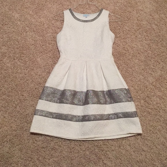 Jun and ivy dress - Picture 2 of 4