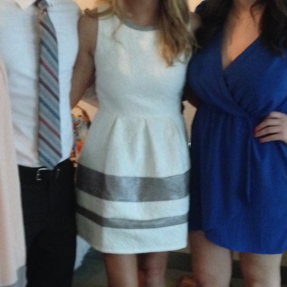 Jun and ivy dress - Picture 4 of 4