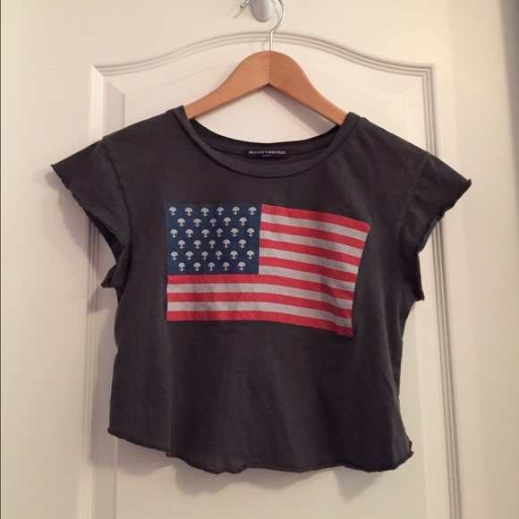 👽NWOT Brandy Alien Flag Cropped Tee👽 - Picture 2 of 4