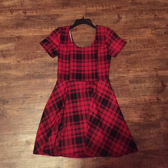 WINDSOR Dresses & Skirts - Plaid Windsor dress