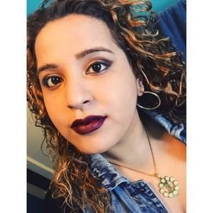 Meet your Posher, Steffany