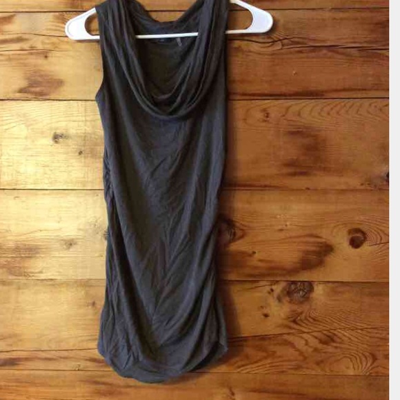 Fitted grey tank
