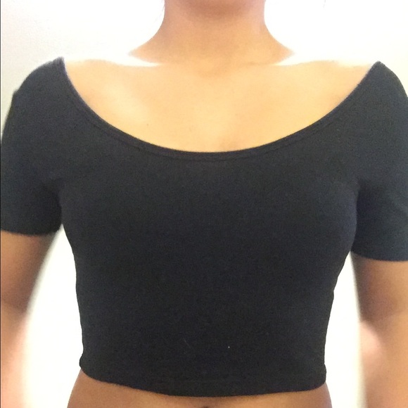 Plan black crop top